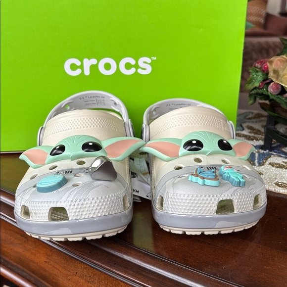 Brand New Crocs Adults' STAR WARS Grogu Classic Clogs Bone Casual Slip On Shoes - Picture 6 of 16